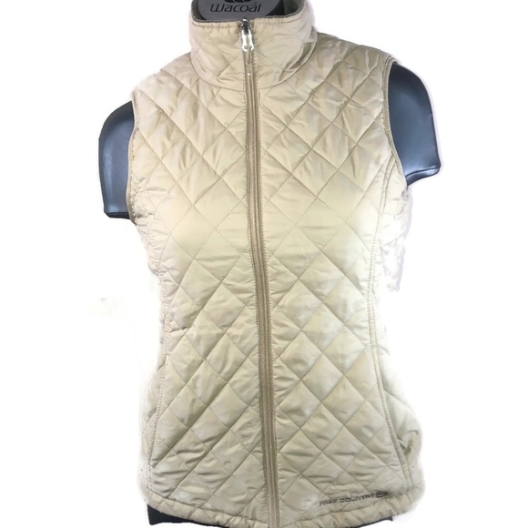 Free Country Jackets & Blazers - EUC FREE COUNTRY zip up quilted with pockets